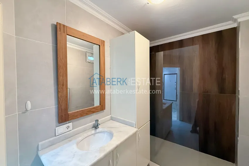 Purchase Private villa 5+3 in the Oba area — three-storey with furniture, suitable for a residence permit 30 