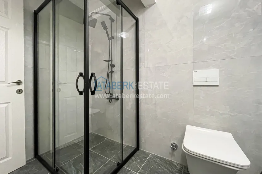 Purchase Private villa 5+3 in the Oba area — three-storey with furniture, suitable for a residence permit 35 