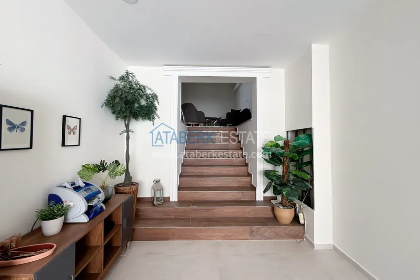 Purchase Private villa 5+3 in the Oba area — three-storey with furniture, suitable for a residence permit 42 