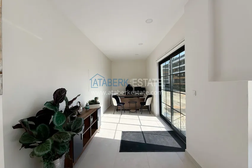 Purchase Private villa 5+3 in the Oba area — three-storey with furniture, suitable for a residence permit 43 