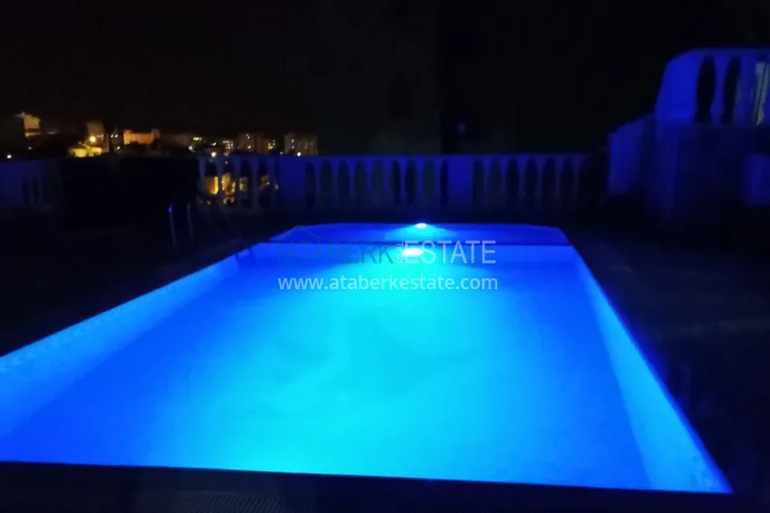 Private villa 5+3 in the Oba area — three-storey with furniture, suitable for a residence permit 7 