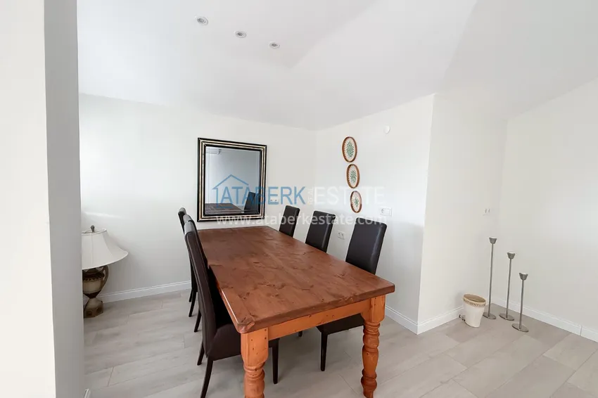 Purchase Private villa 5+3 in the Oba area — three-storey with furniture, suitable for a residence permit 9 