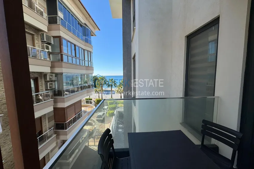 Purchase 1+1 apartment with sea view in a complex on the beachfront in the Oba area 11 