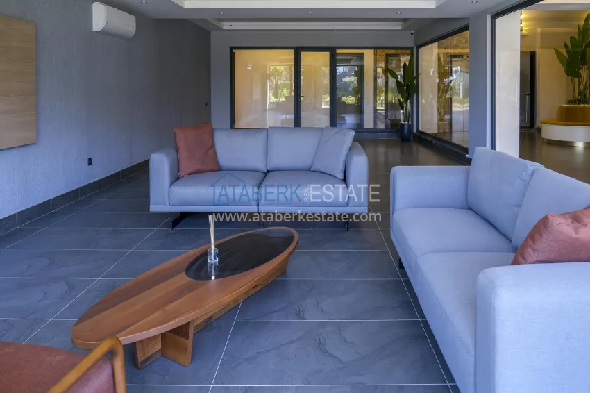 Квартиры и пентхаусы в районе Демирташ в новом жилом комплексе 10