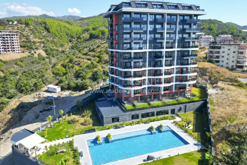 Квартиры и пентхаусы в районе Демирташ в новом жилом комплексе 1