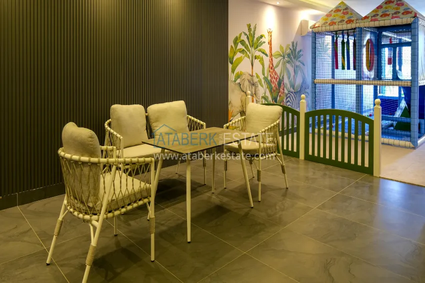 Квартиры и пентхаусы в районе Демирташ в новом жилом комплексе 13