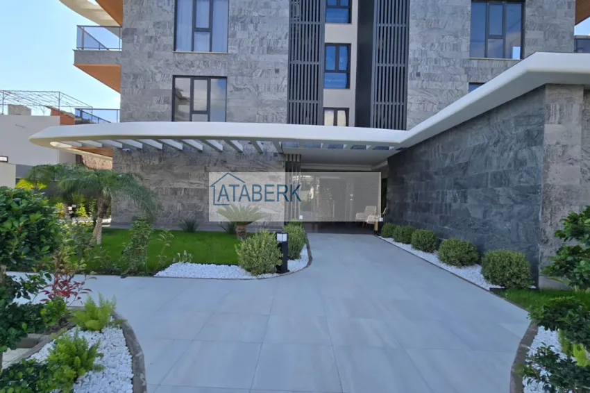 New premium residential complex project on the beachfront in Kestel 27 