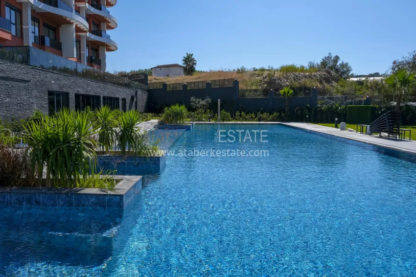 Квартиры и пентхаусы в районе Демирташ в новом жилом комплексе 7