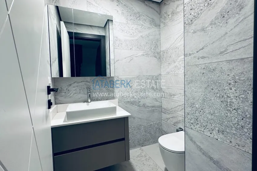 Purchase  Дуплекс-пентхаус 2+1 с дизайнерским ремонтом в премиальном комплексе в Алании, район Оба 10 