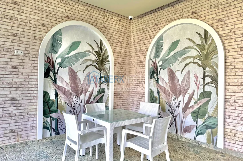 Дуплекс-пентхаус 2+1 с дизайнерским ремонтом в премиальном комплексе в Алании, район Оба 14 