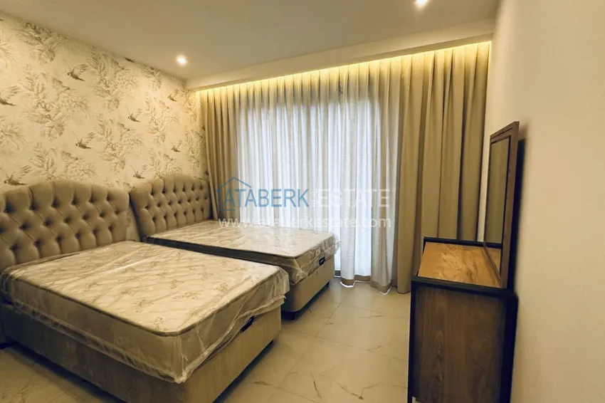 Purchase  Дуплекс-пентхаус 2+1 с дизайнерским ремонтом в премиальном комплексе в Алании, район Оба 7 