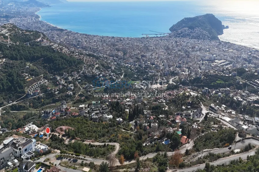 A plot of land in Alanya, Tepe district with views 2 