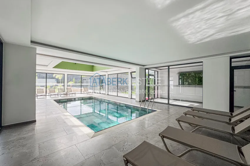 Penthouse 1+1 on the beachfront in Kargicak - with panoramic sea views 10 