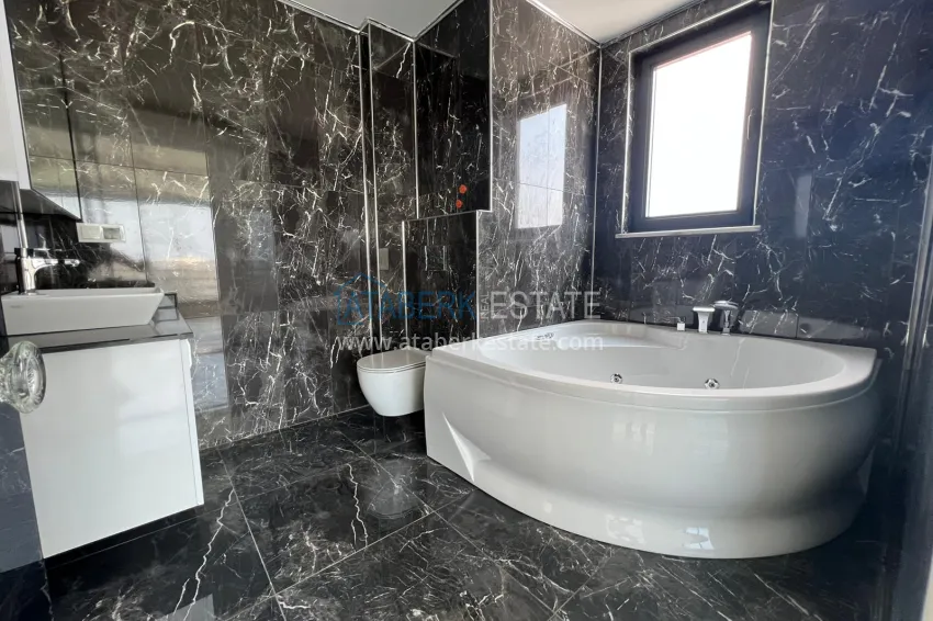 Purchase Penthouse duplex 3+2 with open sea views in Mahmutlar. Citizenship Real Estate 9