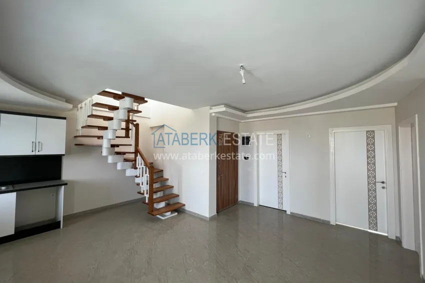 Purchase Penthouse duplex 3+2 with open sea views in Mahmutlar. Citizenship Real Estate 2