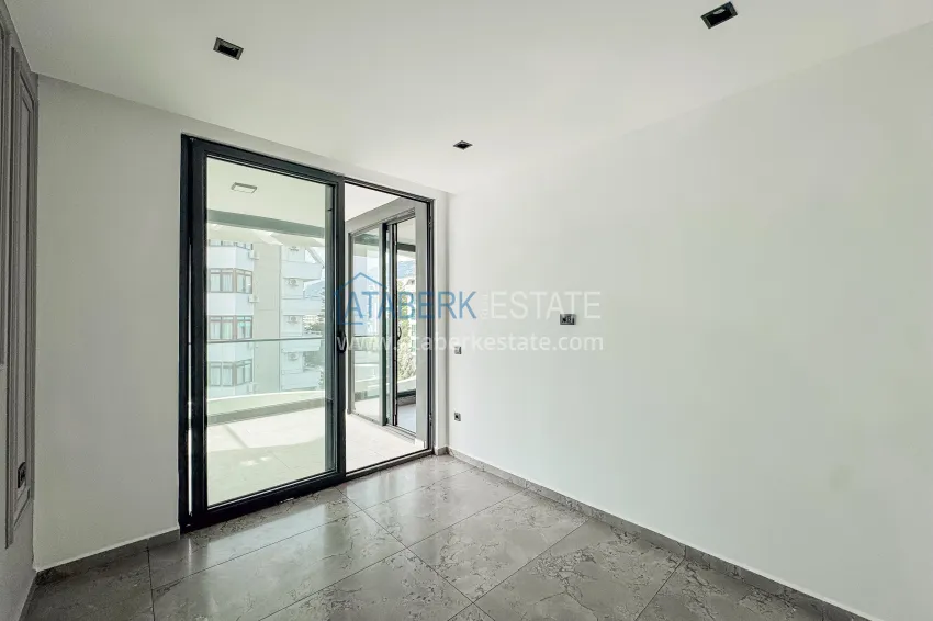 Purchase Penthouse 1+1 on the beachfront in Kargicak - with panoramic sea views 5 