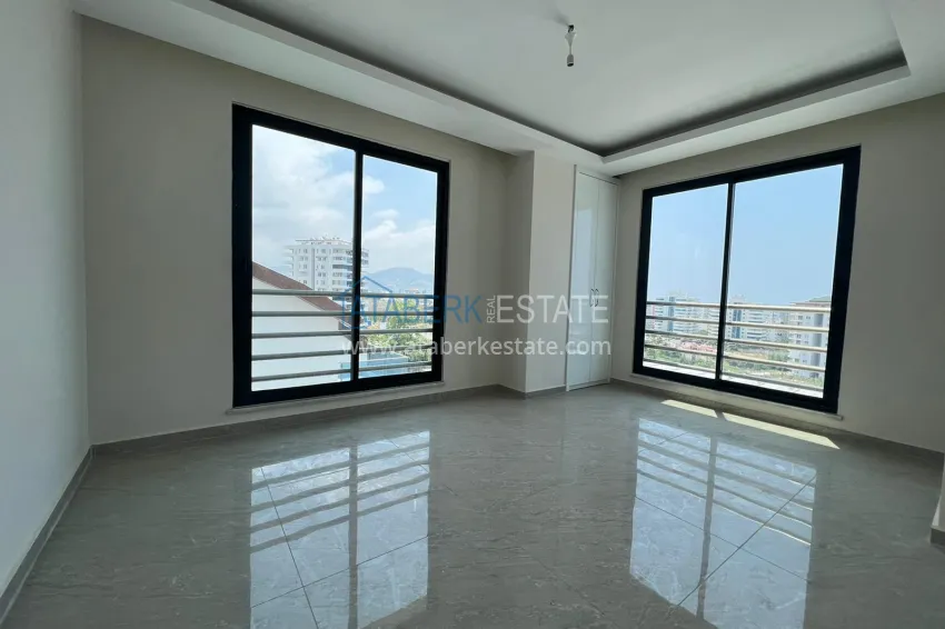 Purchase Penthouse duplex 3+2 with open sea views in Mahmutlar. Citizenship Real Estate 5