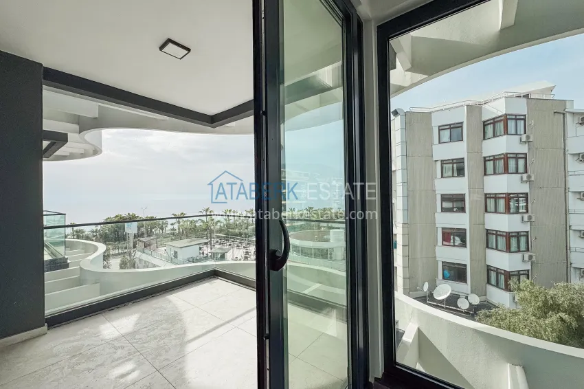 Purchase Penthouse 1+1 on the beachfront in Kargicak - with panoramic sea views 6 