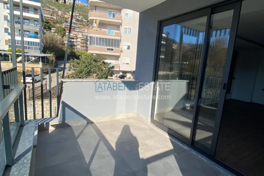 Purchase Long-term rent of a 2+1 apartment in the center of Alanya No. 4 12