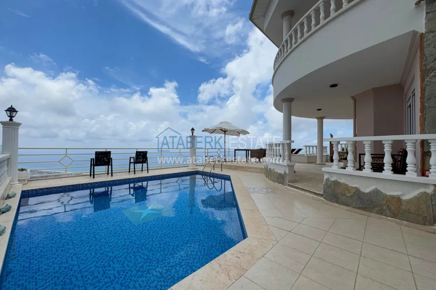 4+1 villa in Alanya, Bektash district - with panoramic views, under a residence permit 5