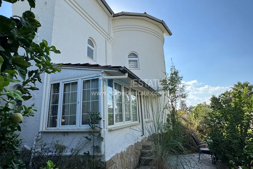 4+1 villa for a residence permit in Turkler, Alanya — with new furniture and a swimming pool 12 