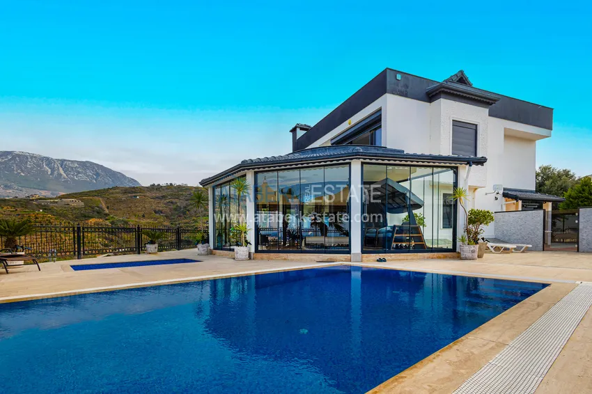 Private luxury 5+2 villa for citizenship in Kargicak, Alanya — with a high level of equipment 3 
