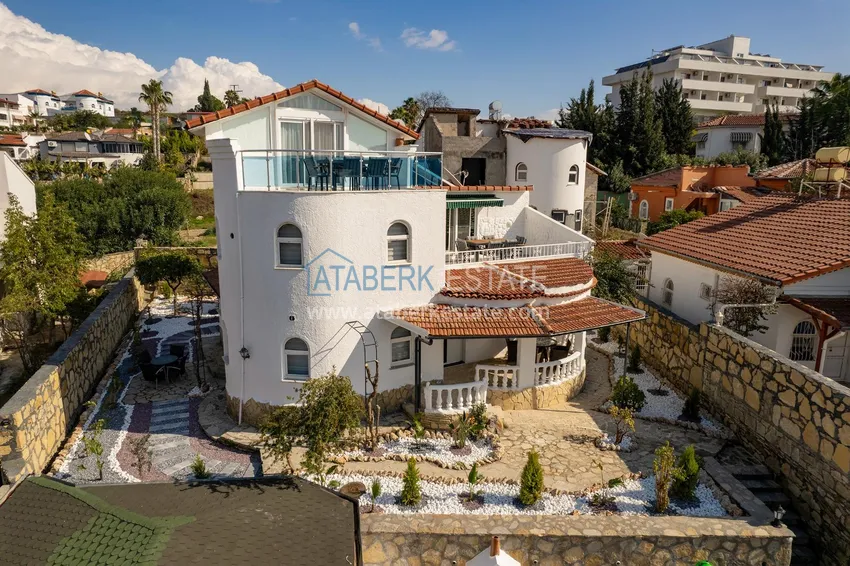 4+1 villa for a residence permit in Turkler, Alanya — with new furniture and a swimming pool 7 