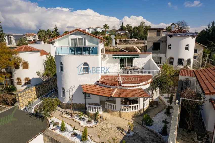 4+1 villa for a residence permit in Turkler, Alanya — with new furniture and a swimming pool 8 