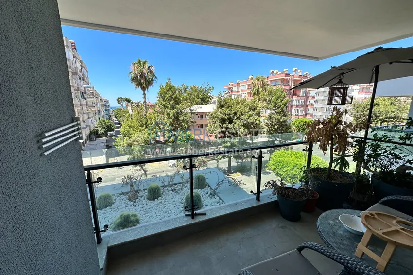 Purchase 1+1 apartment with sea view in the center of Alanya - Cleopatra beach area 9 