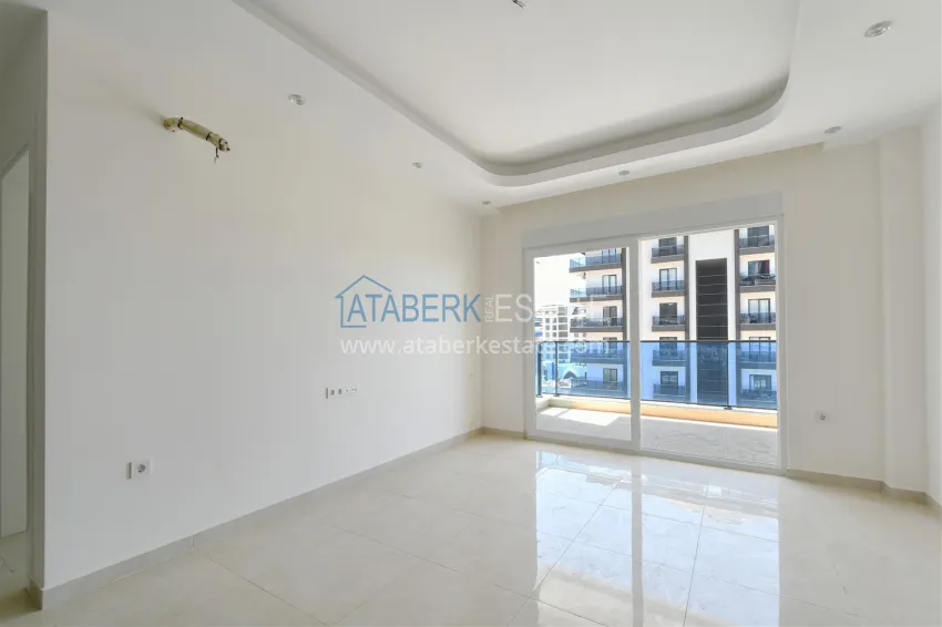Purchase 1+1 apartment with mountain views in Mahmutlar - Saturday market area 4 