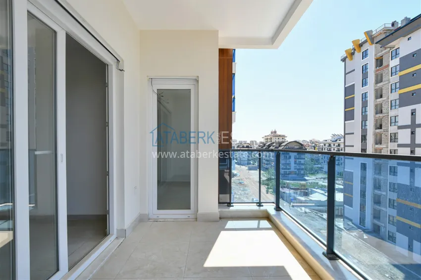 Purchase 1+1 apartment with mountain views in Mahmutlar - Saturday market area 9 