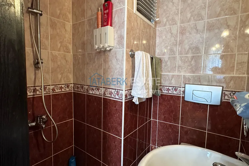 Purchase Furnished 3+1 apartment with sea view in the center of Mahmutlar 12 