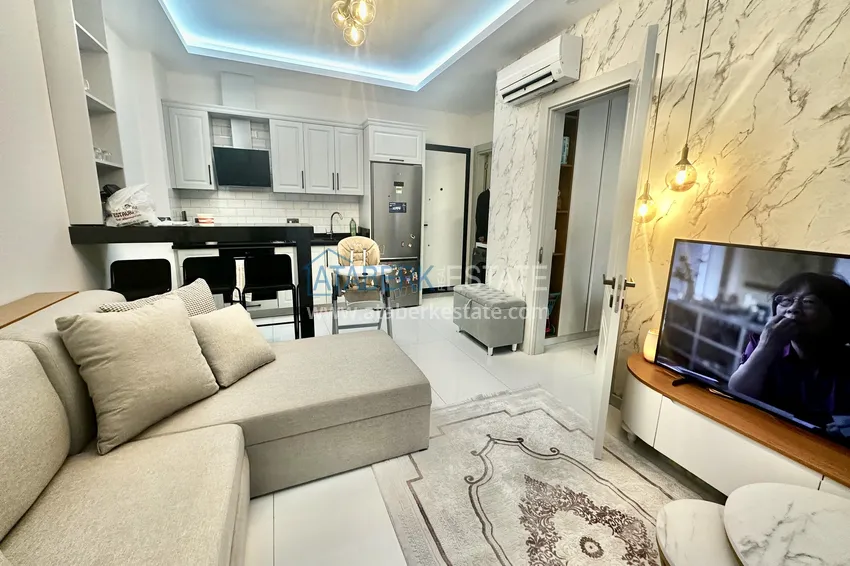 Purchase  One bedroom apartment in Alanya, Oba district - furnished and with a glazed balcony  1 