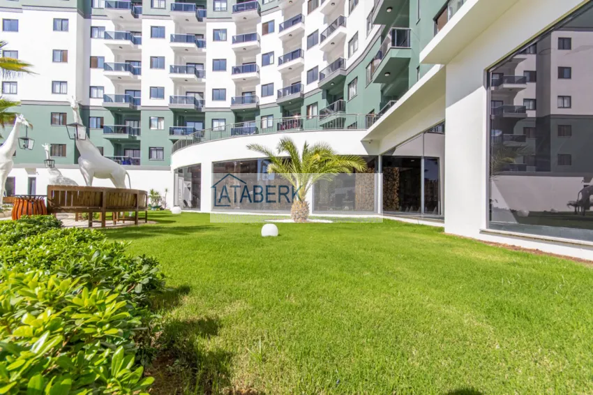 Furnished three-room apartment in Mahmutlar — in a resort-style complex 31