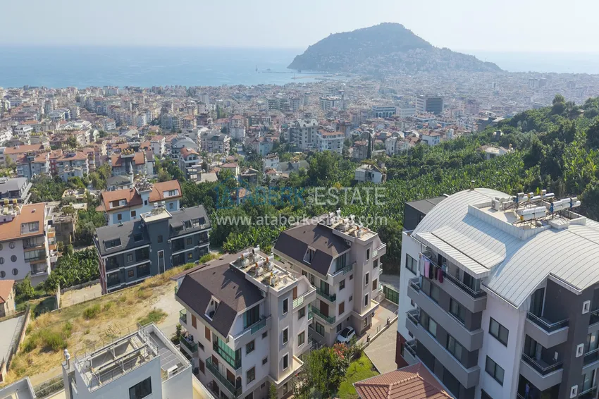 Garden duplex overlooking the sea and the fortress in the center of Alanya — suitable for citizenship and residence permits 1 