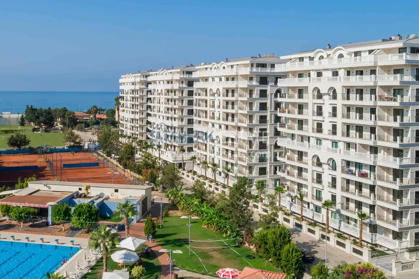 2+1 apartment on the first line in Oba, Alanya - premium level, suitable for a residence permit 1 
