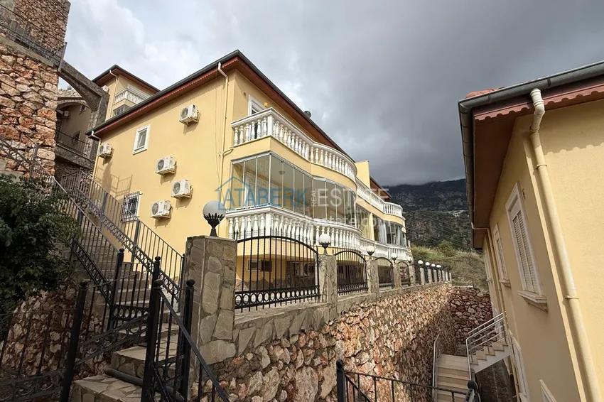 Apartment 3+1 in the Tepe area — furnished, sea view in an apart-villa. Property for a residence permit in Alanya 5 