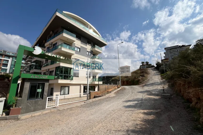 Furnished 1+1 apartment with mountain views in the Upper Oba area 4 