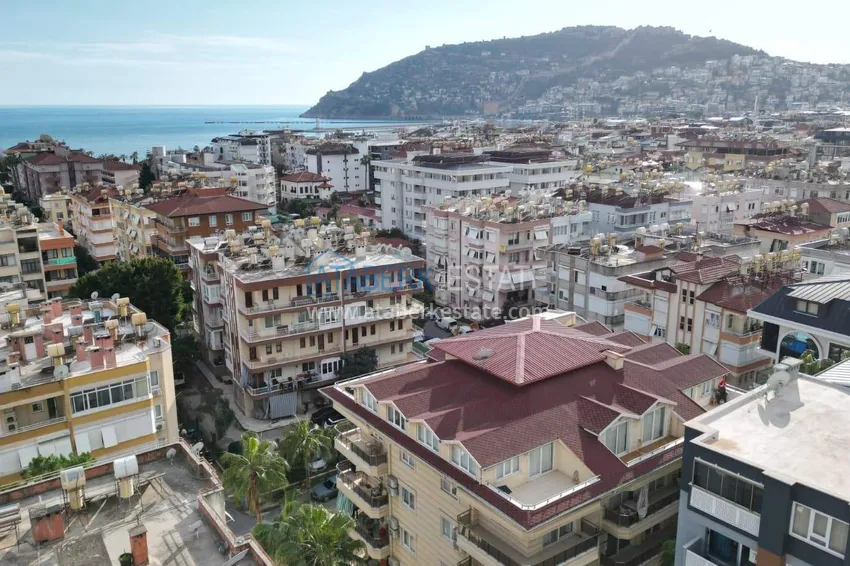 1+1 apartment for a residence permit in the center of Alanya - 350 m from the sea, directly from the owner 1 