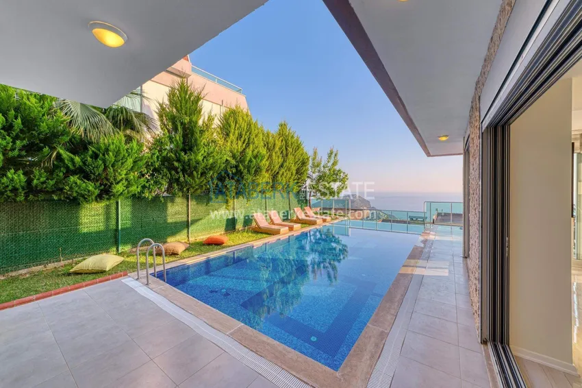 5+1 triplex villa for citizenship and residence permit in Alanya, Bektash — furnished and with panoramic views  11 