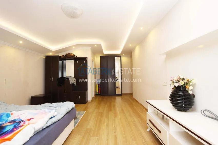 Purchase  5+1 duplex with separate kitchen in Tosmur - suitable for citizenship and residence permit 21 