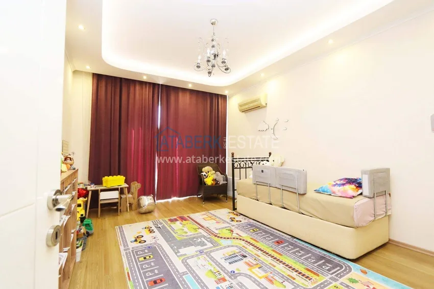 Purchase  5+1 duplex with separate kitchen in Tosmur - suitable for citizenship and residence permit 25 