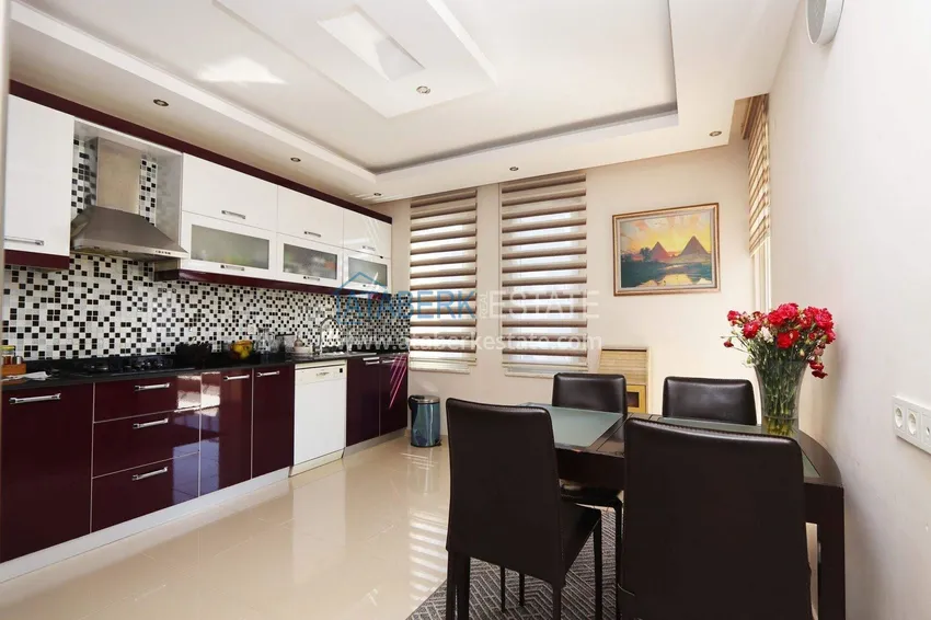 Purchase  5+1 duplex with separate kitchen in Tosmur - suitable for citizenship and residence permit 4 