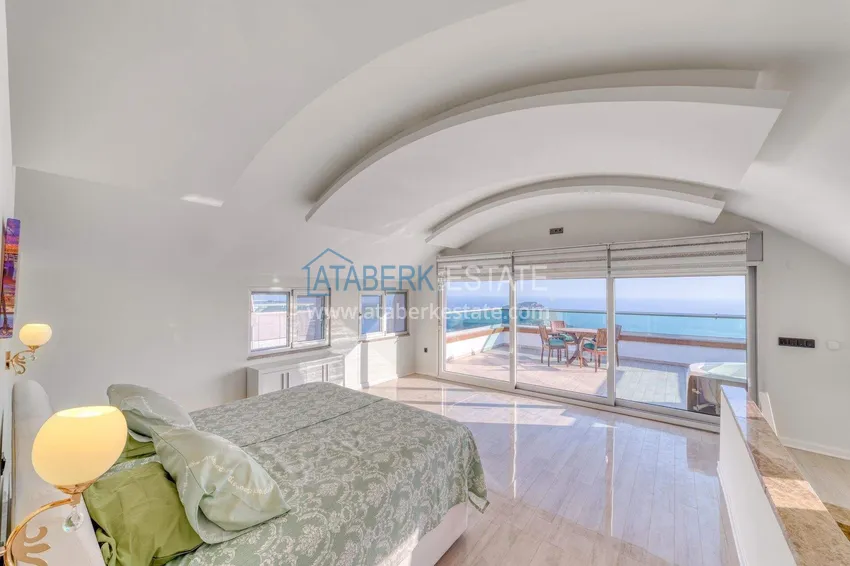 Purchase  5+1 triplex villa for citizenship and residence permit in Alanya, Bektash — furnished and with panoramic views  44 