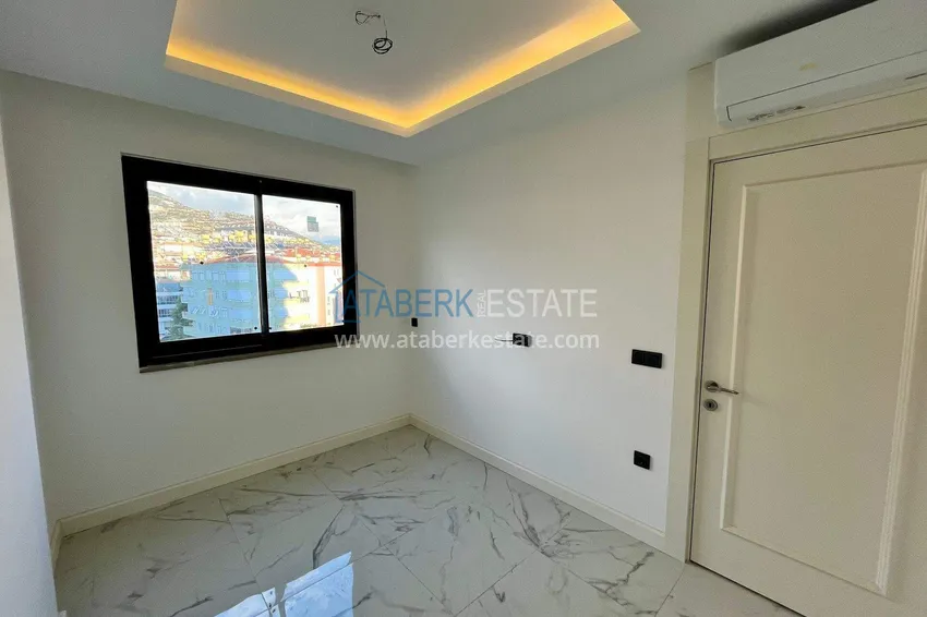 Purchase  2+1 apartment with a view in the center of Alanya, Cleopatra beach area 10 