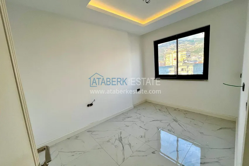 Purchase  2+1 apartment with a view in the center of Alanya, Cleopatra beach area 11 