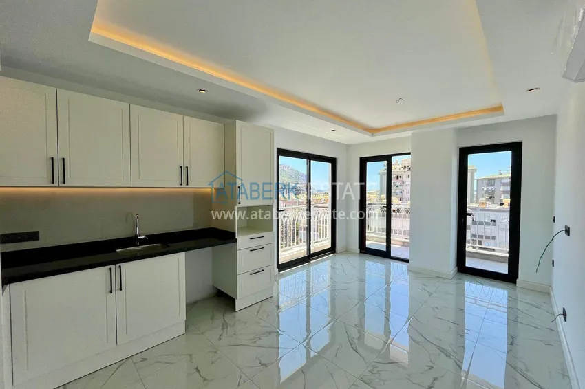 Purchase  2+1 apartment with a view in the center of Alanya, Cleopatra beach area 2 