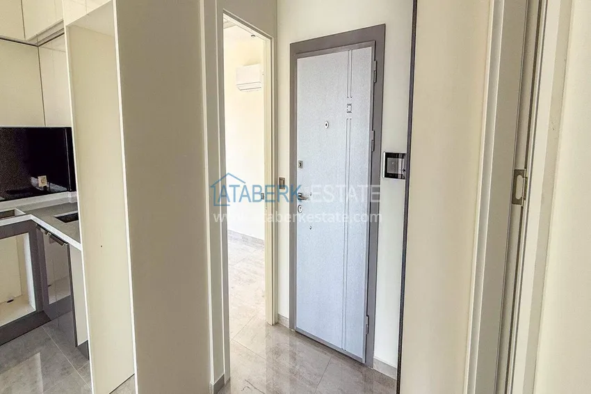 Purchase  Real estate from the developer! Residential complex under construction in the center of Alanya, Cleopatra beach area 2 