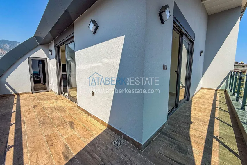 Purchase  Real estate from the developer! Residential complex under construction in the center of Alanya, Cleopatra beach area 44 