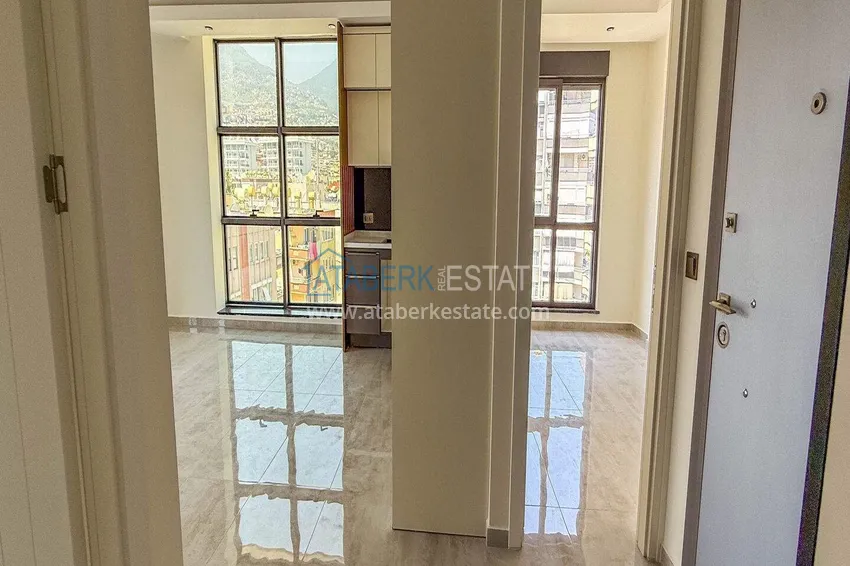 Purchase  Real estate from the developer! Residential complex under construction in the center of Alanya, Cleopatra beach area 3 